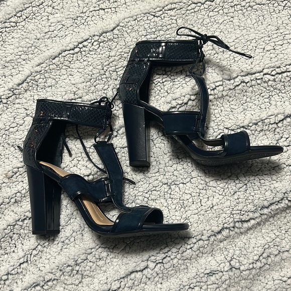 Gianni Bini Blue Heels - Picture 3 of 5